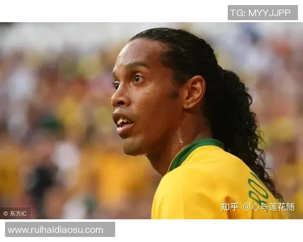 足球球星颜值基因传承揭示明星孩子们的魅力与未来潜力